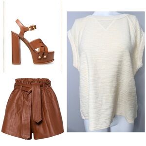 UNIVERSAL THREAD CREAM TOP- PRELOVED- LARGE